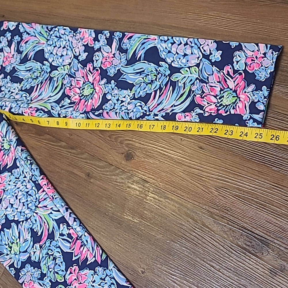 Lilly Pulitzer Blue and Pink Luxletic Leggings used good condition zise 4 - Picture 7 of 12